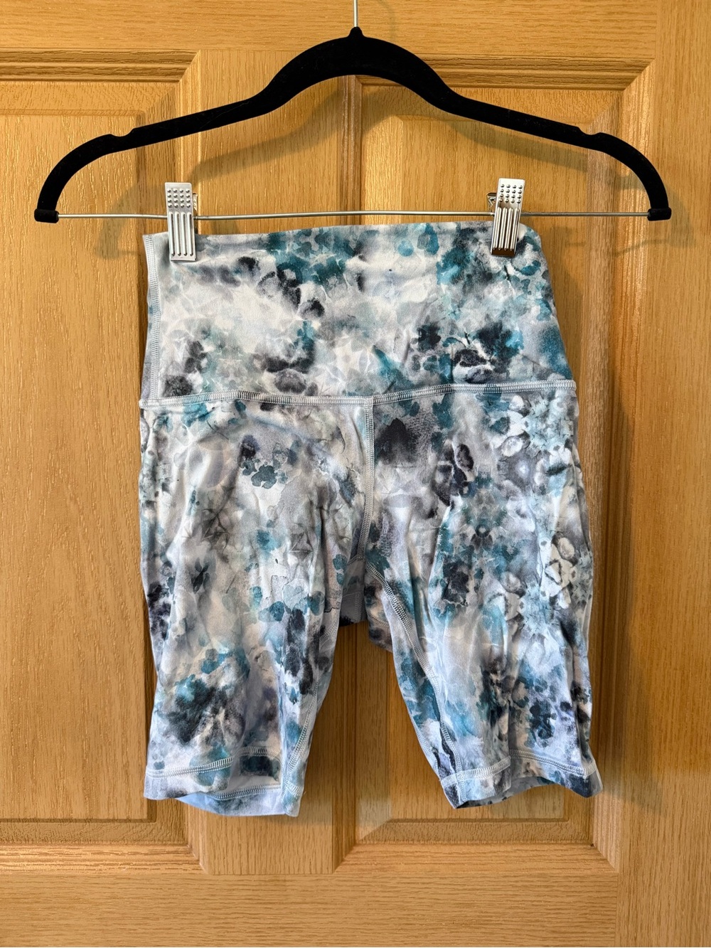 Lululemon Watercolor Print High-Waist Bike Shorts - Teal & Gray